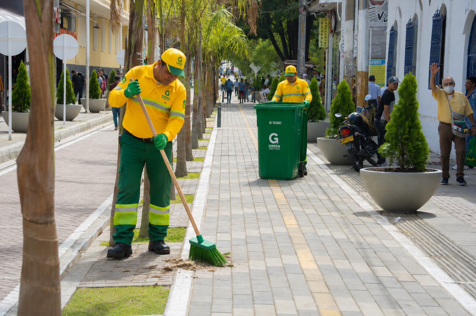Calle limpia con operación profesional de aseo urbano